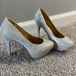Madden girl sparkle pumps size 7.5
